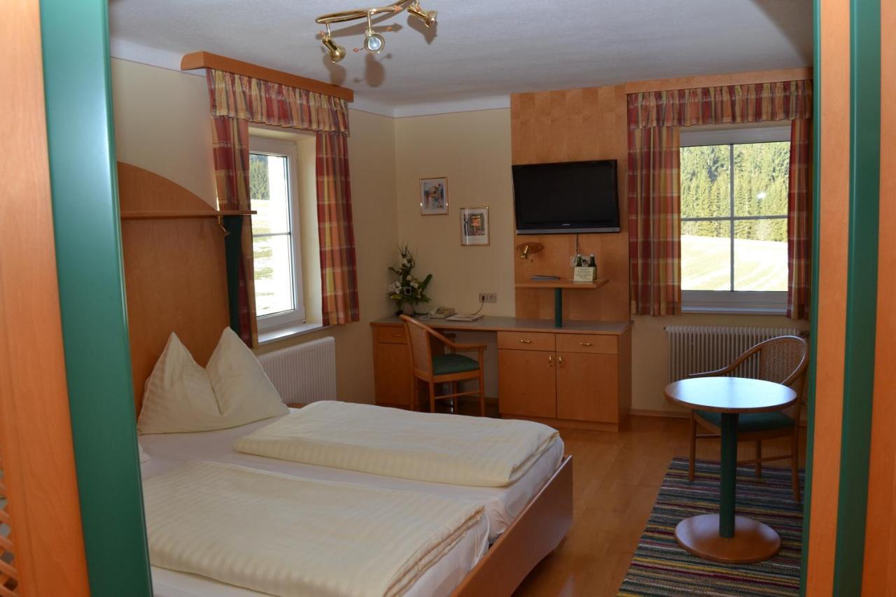 Gasthof-Pension Nordwald Harbach  Ruang foto